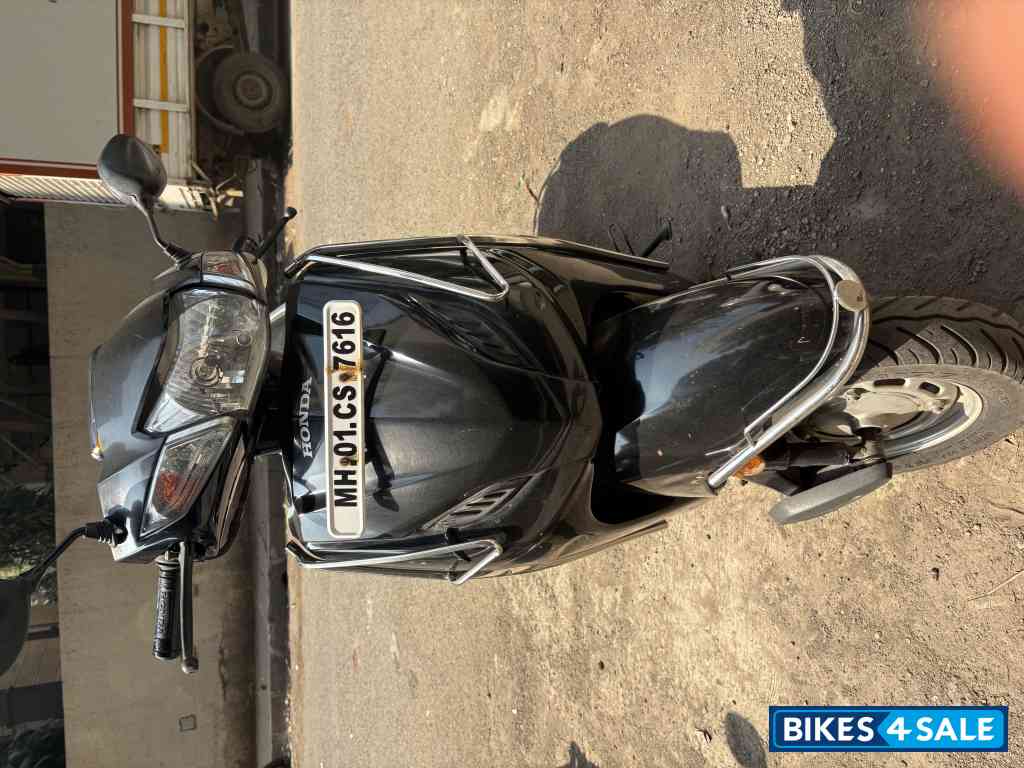 Black Honda Activa 4G
