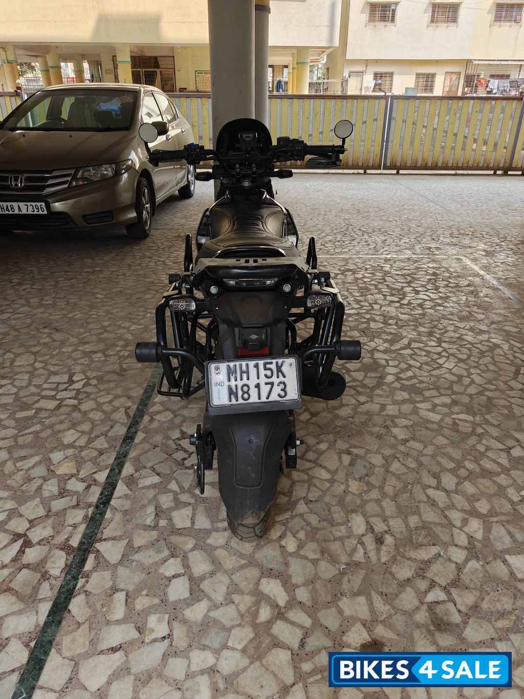 Ebony Black Met Bajaj Freedom 125 NG04 Disc LED