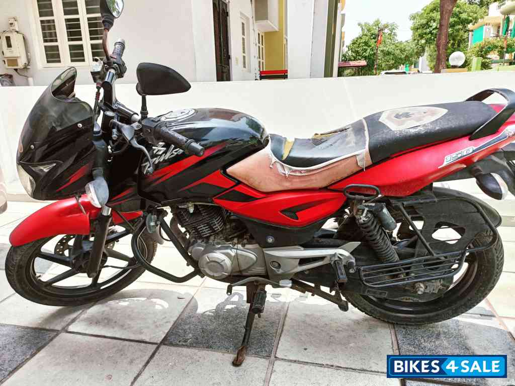 Red Bajaj Pulsar 150 DTSi Red Bajaj Pulsar 150 DTSi