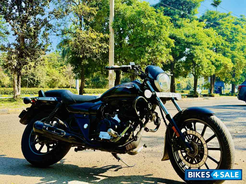Bajaj Avenger Street 160