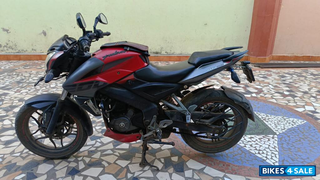 Bajaj Pulsar NS200