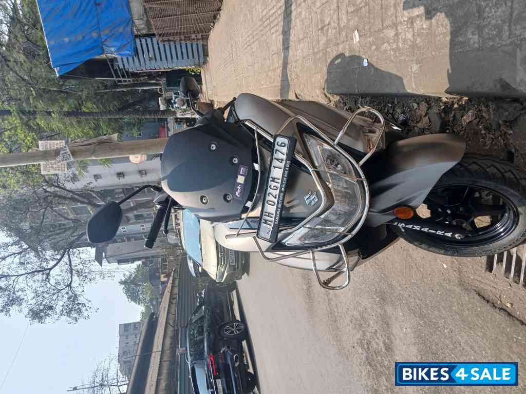 Titanium Silver Suzuki Burgman Street Standard Edition