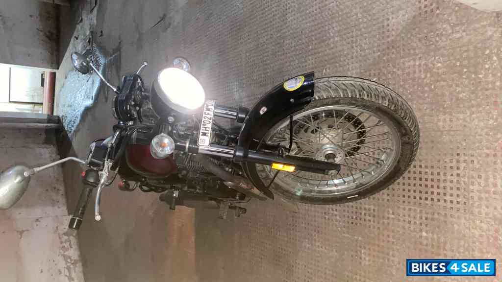 Red Benelli Imperiale 400 BS6