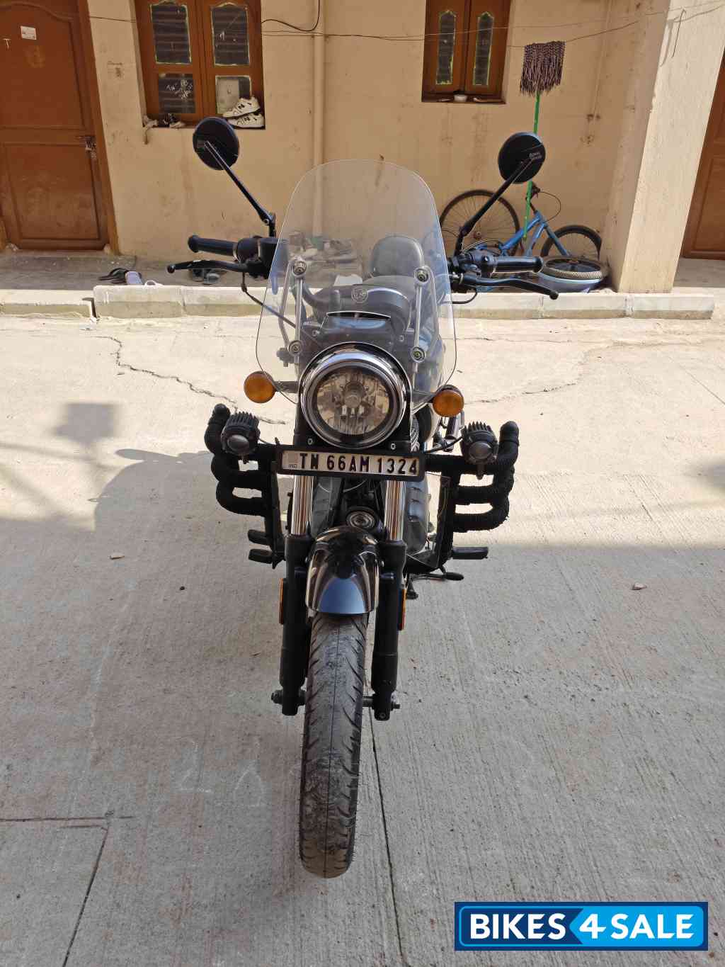 Royal Enfield Meteor 350 Fireball