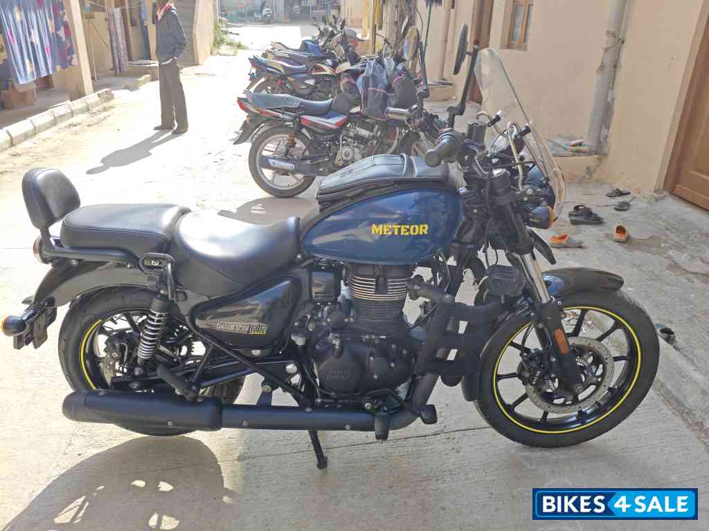 Royal Enfield Meteor 350 Fireball