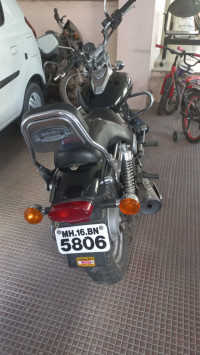 Bajaj Avenger Street 220