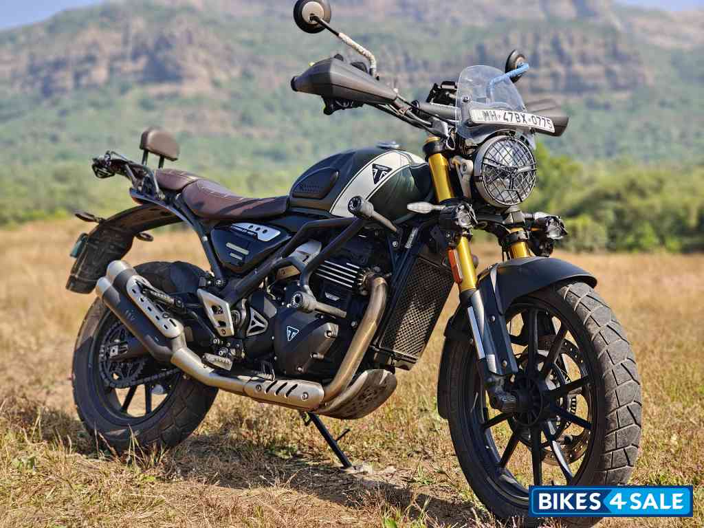 Green Triumph Scrambler 400 X