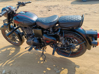Stealth Black Royal Enfield Classic 350 BS VI