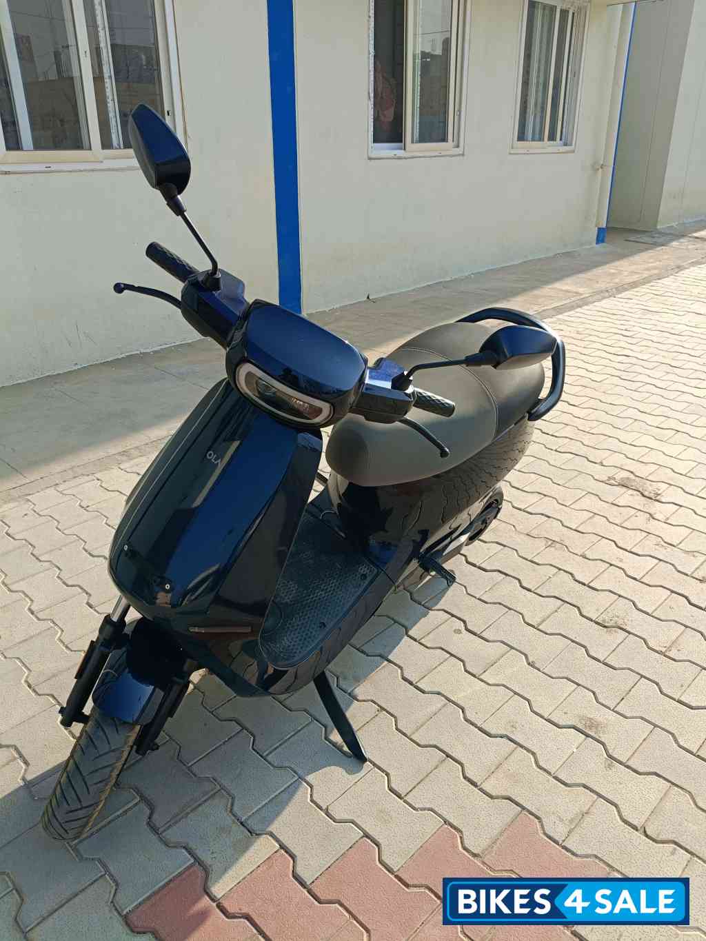 Midnight Blue Ola S1 Pro Plus Gen 3 4kWh