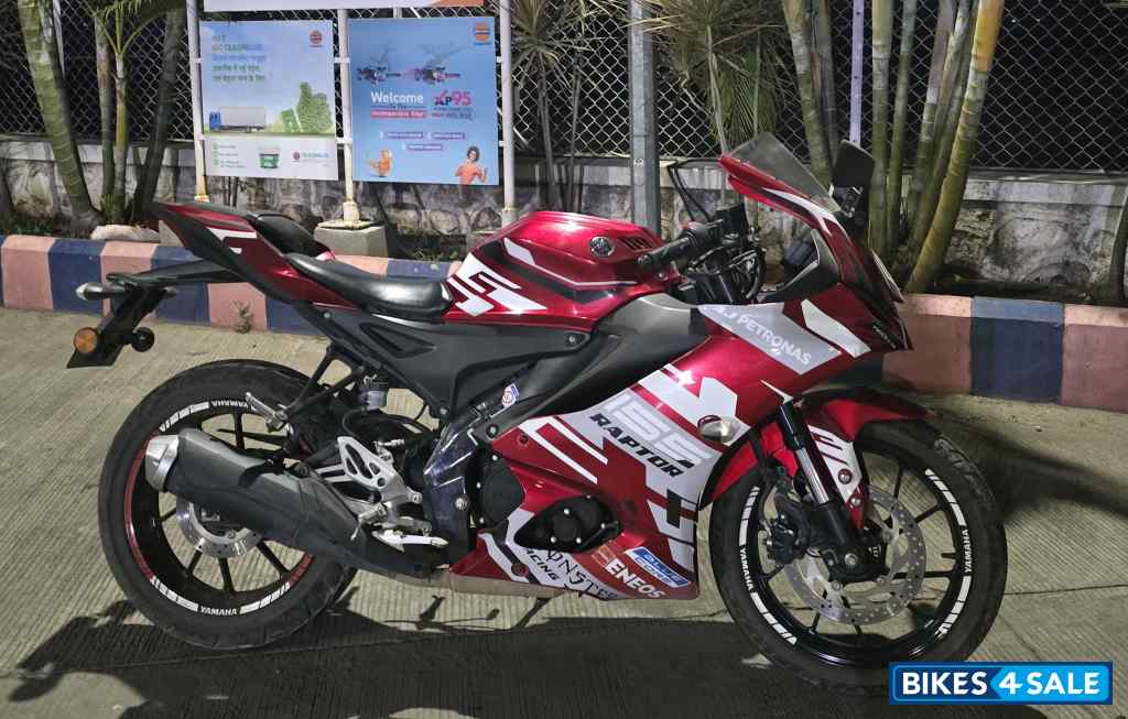 Metallic Red Yamaha R15 V4 Metallic Red Yamaha R15 V4