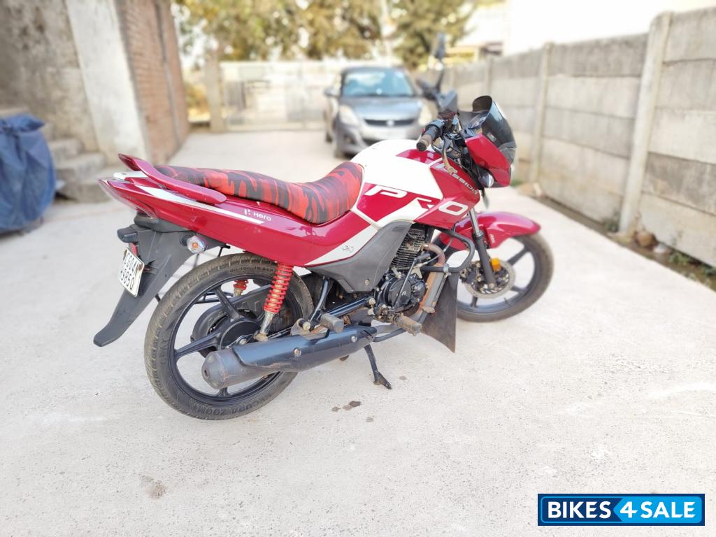 Red & White Hero Passion Pro i3s