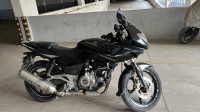 Bajaj Pulsar 220F