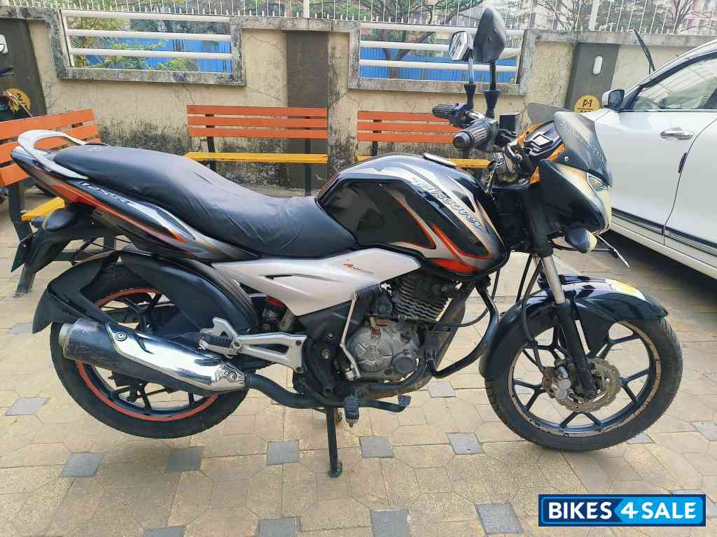 Red And Black Bajaj Discover 125 ST