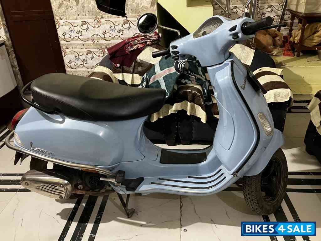 Vespa LX 125