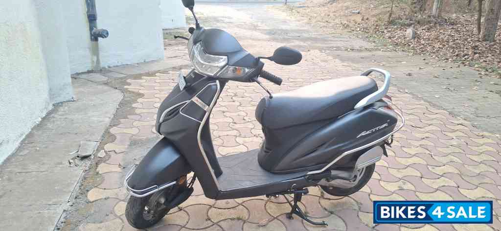 Matt Gray Honda Activa 5G