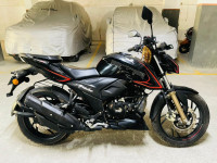 TVS Apache RTR 200 4V 2025