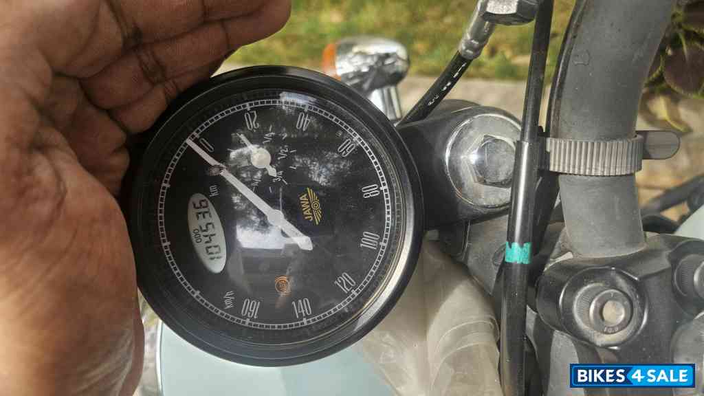 Jawa forty two BS6 Jawa forty two BS6