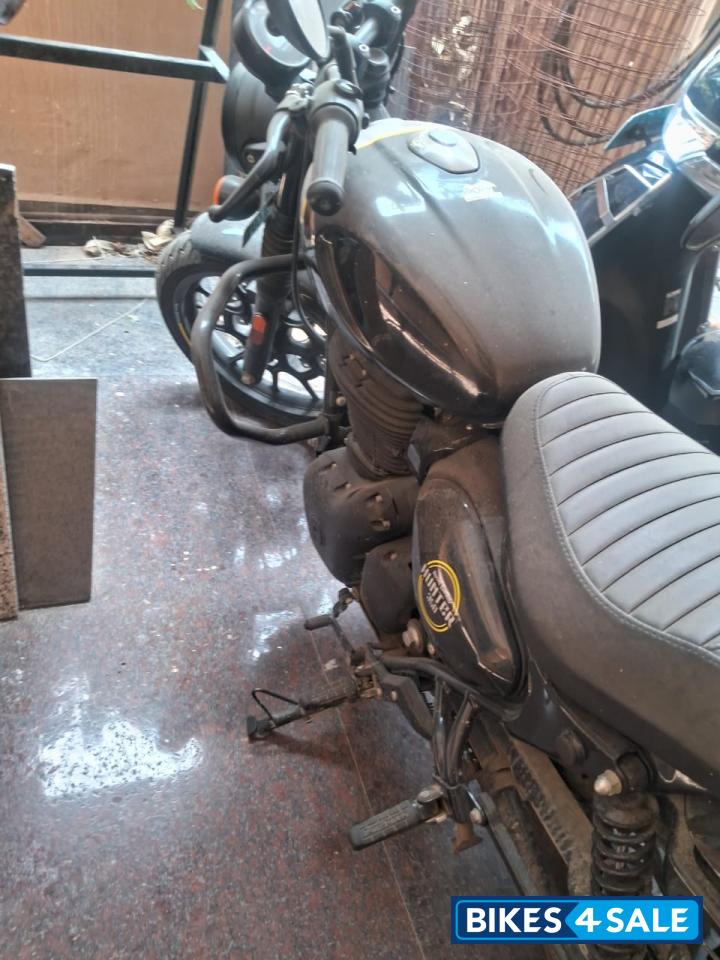 Royal Enfield Hunter 350 Metro