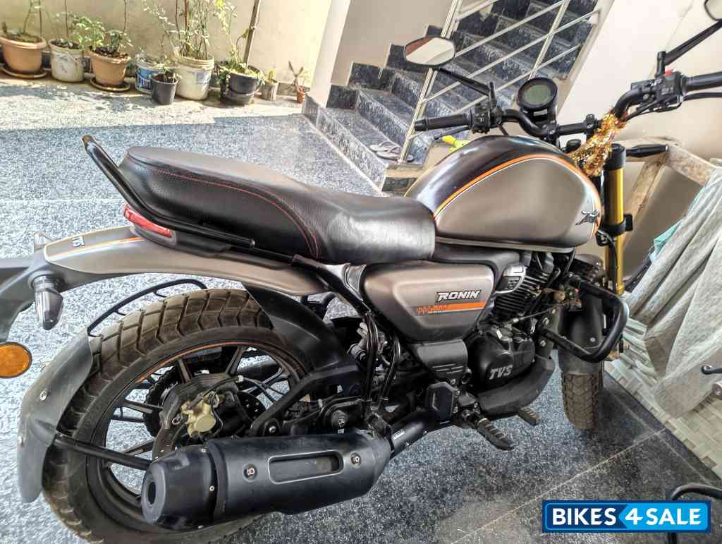 TVS Ronin DS 2025