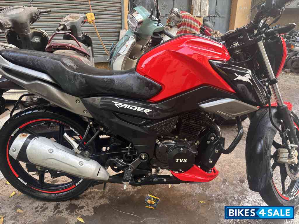 TVS Raider 125