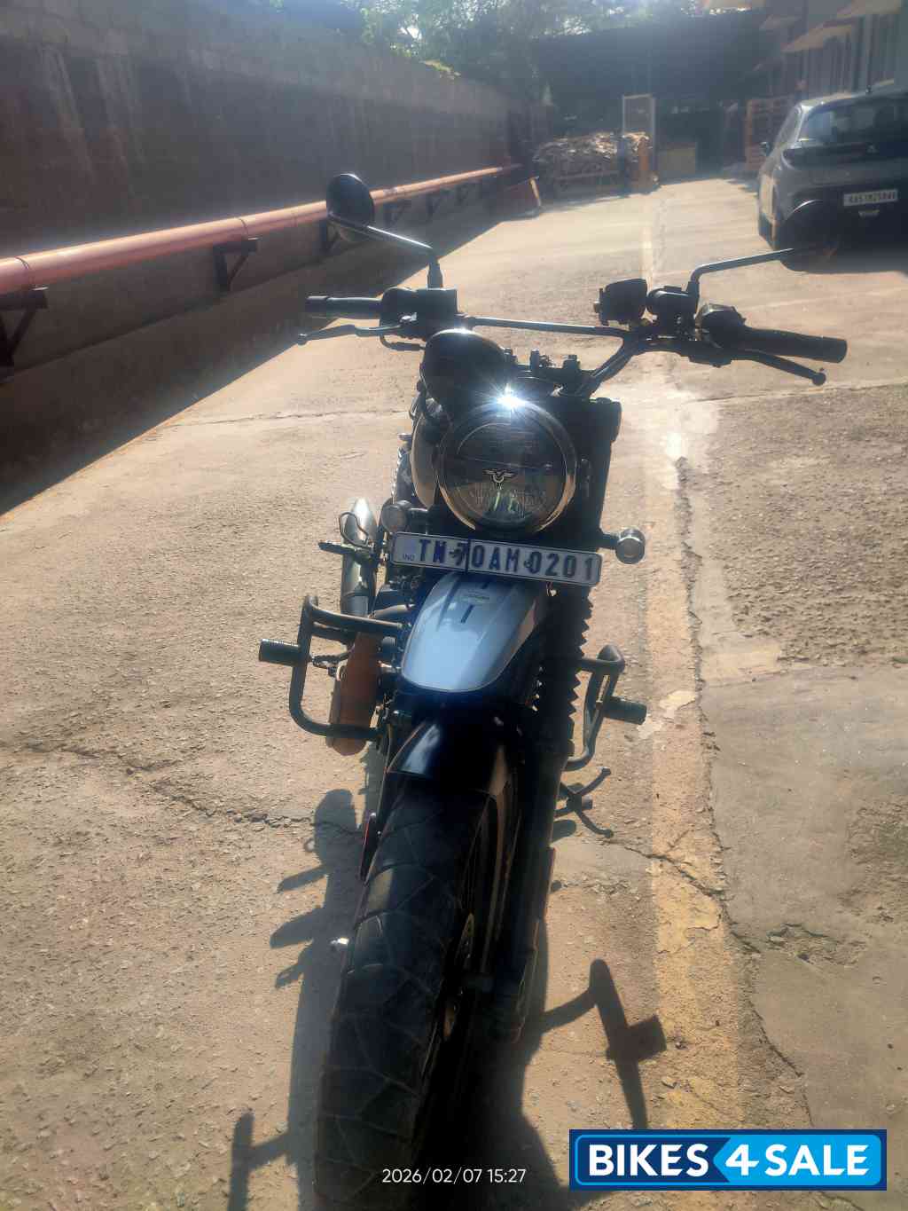 Midnight Blue Yezdi Scrambler Dual Tone Midnight Blue Yezdi Scrambler Dual Tone