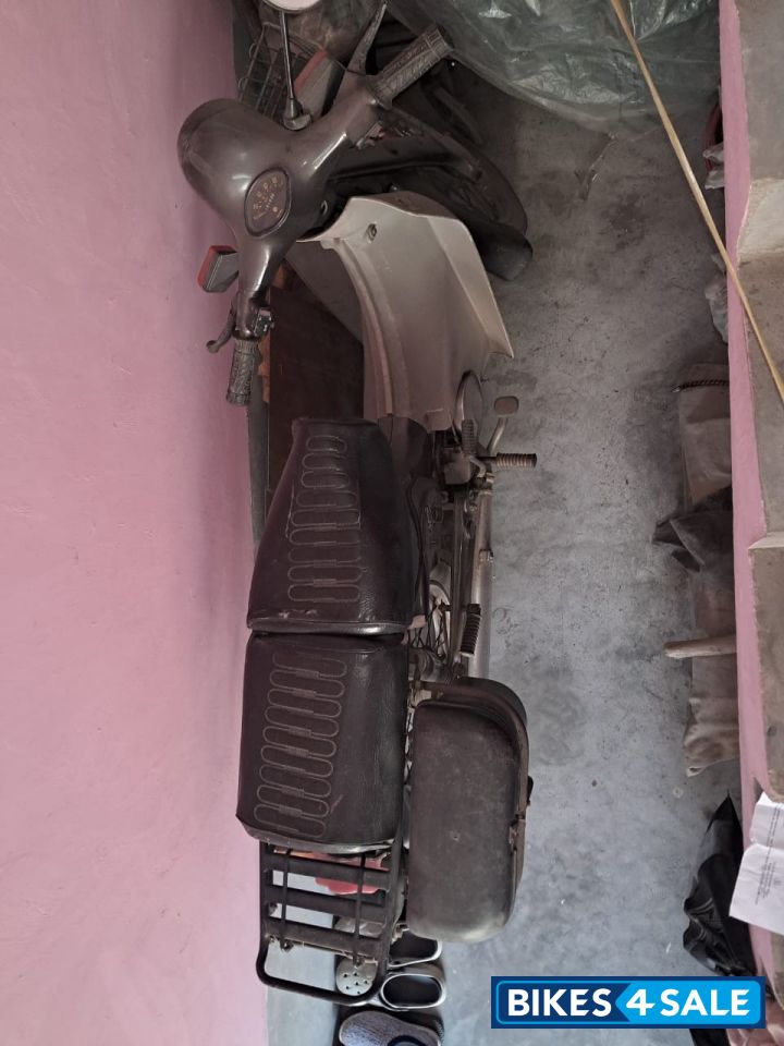 Dark Grey (metallic) Bajaj M80