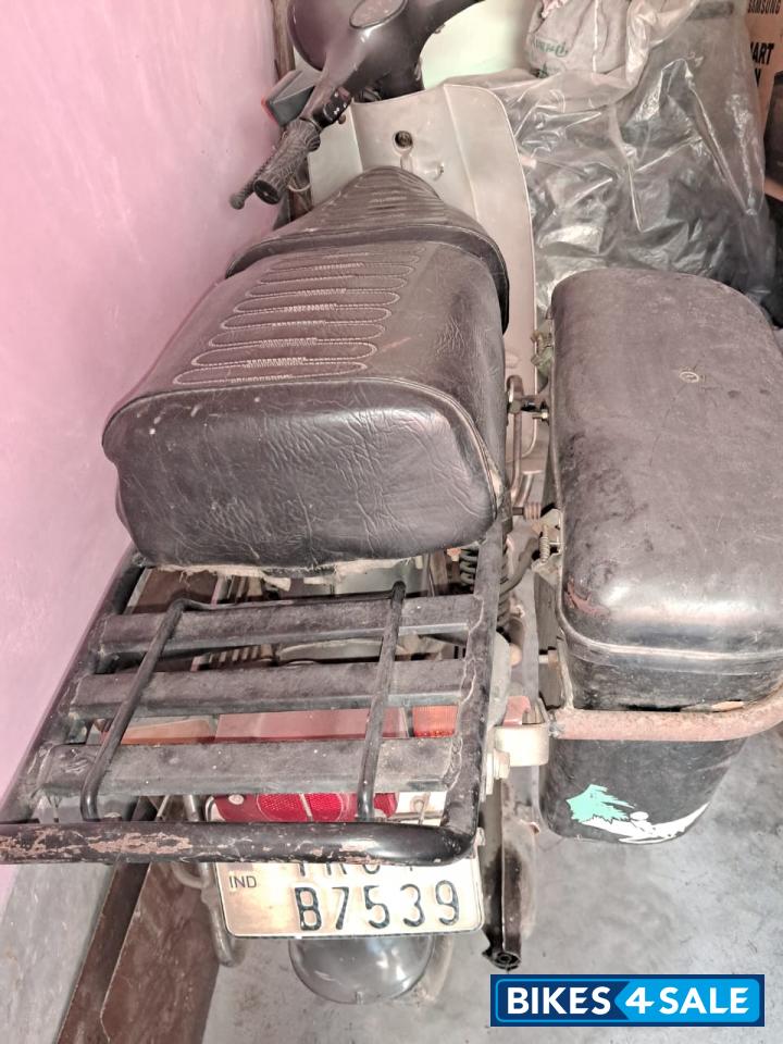 Dark Grey (metallic) Bajaj M80