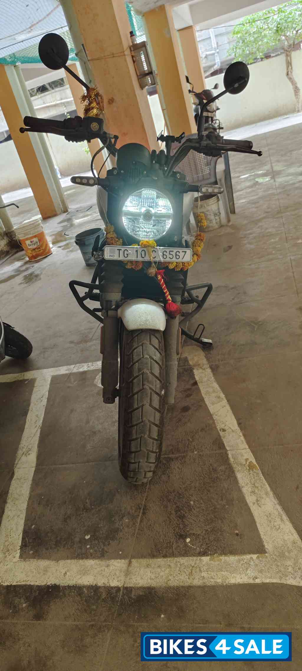 Royal Enfield Guerrilla 450 Analogue