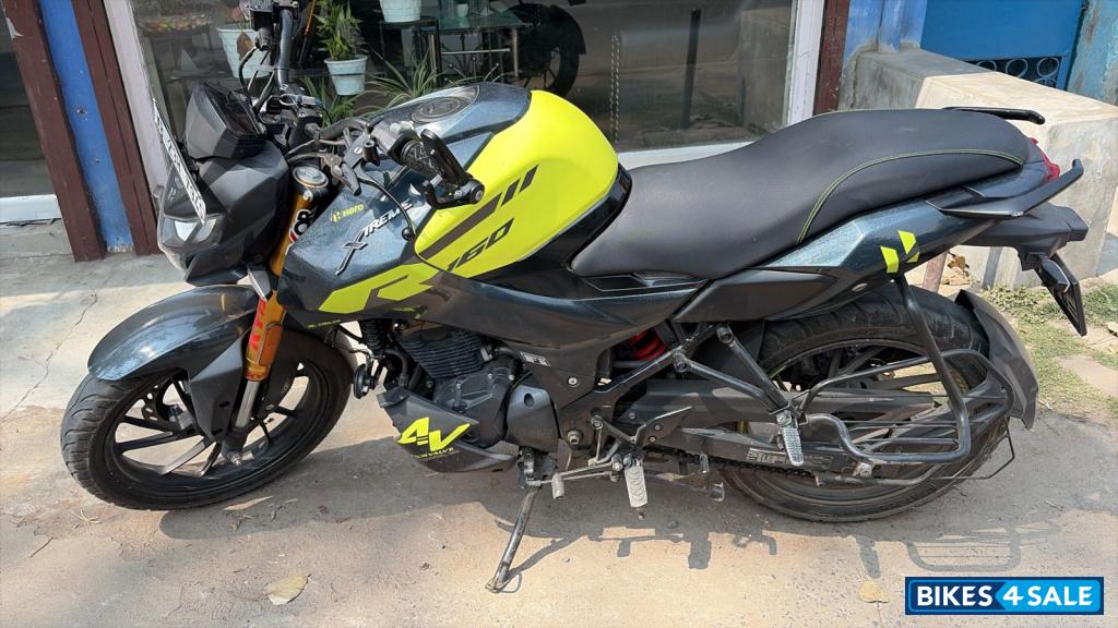 Neon Shooting Star Hero Xtreme 160R 4V 2024