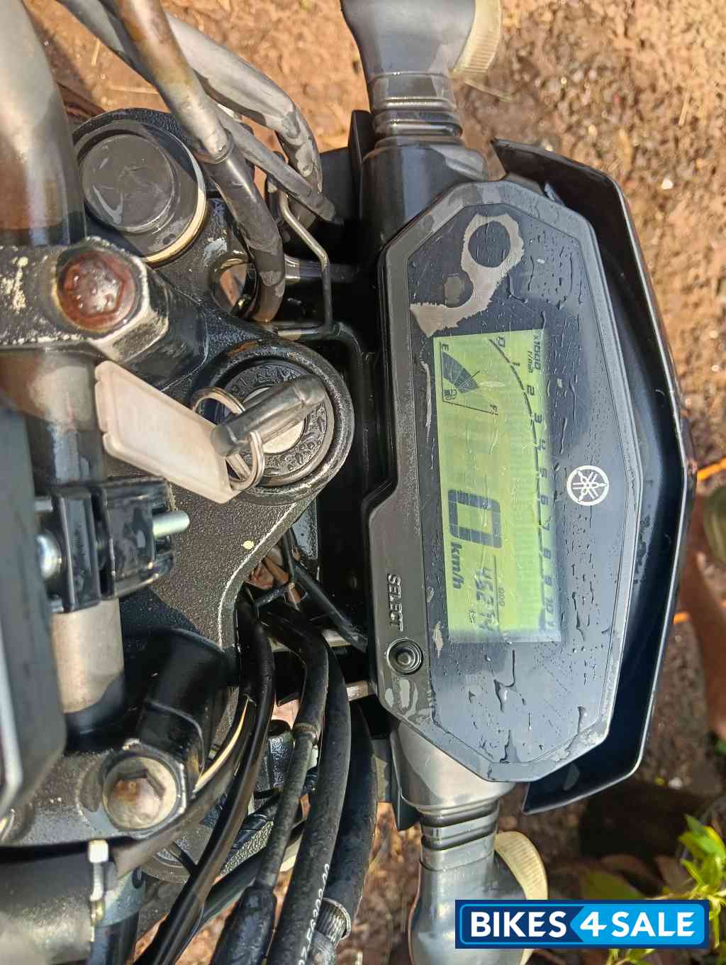 Black Yamaha FZ25