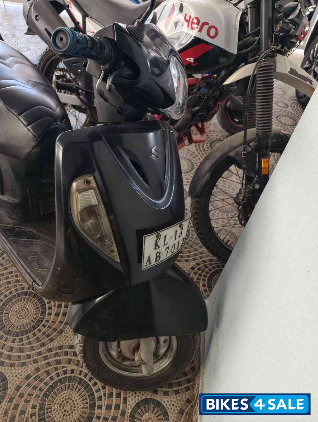 Black Suzuki Access 125