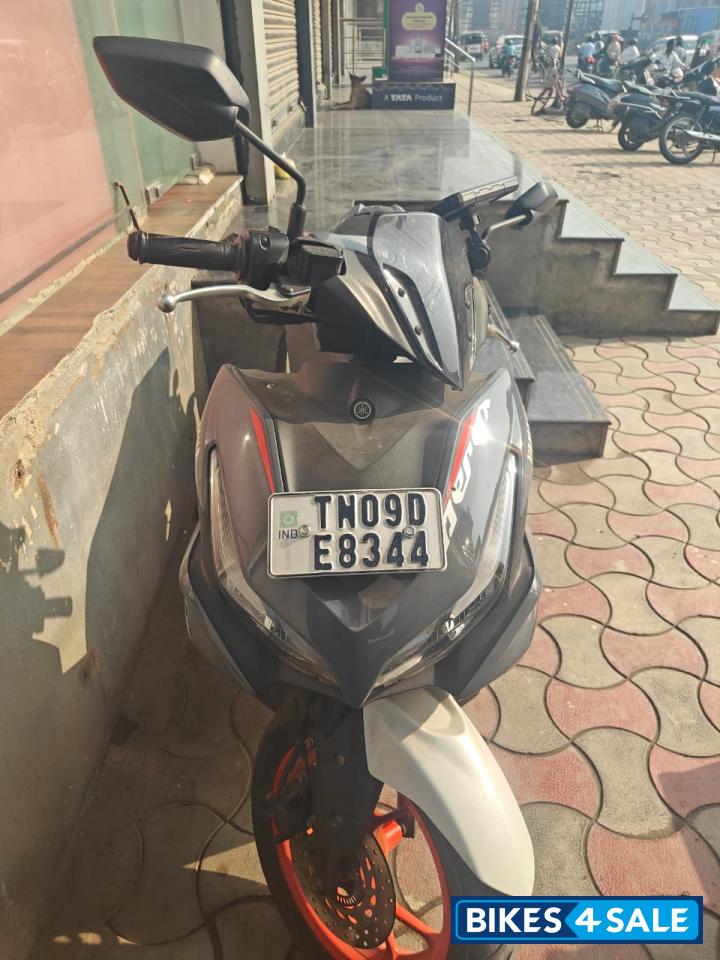 Grey Yamaha Aerox 155 Grey Yamaha Aerox 155