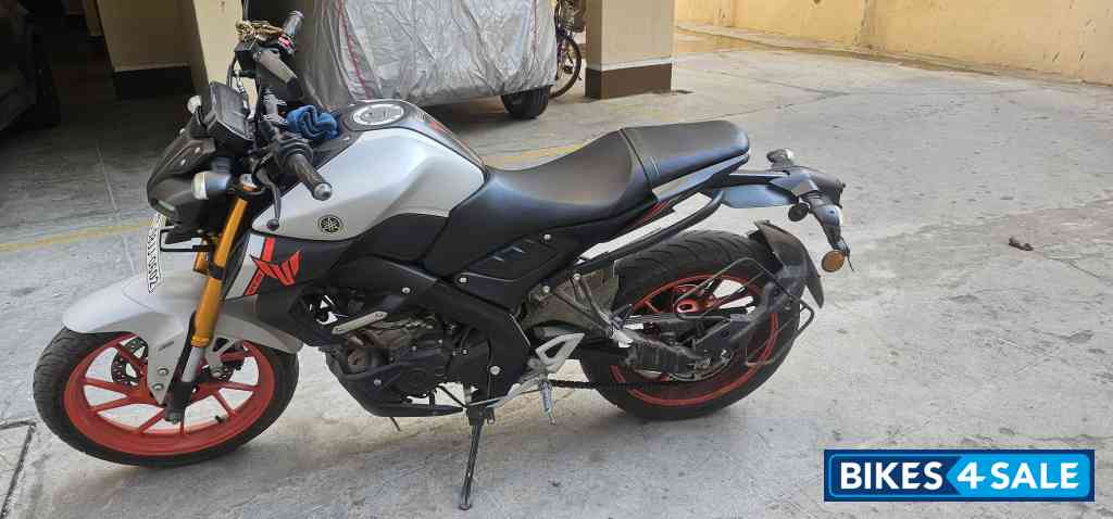 Silver Yamaha MT-15