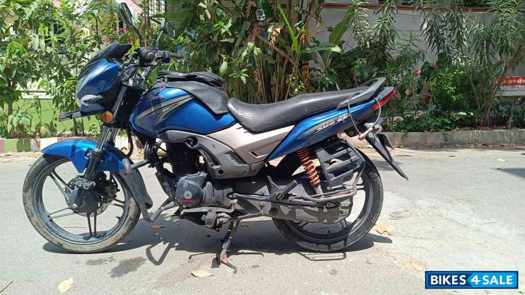 Blue Honda CB Shine SP