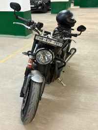 Mettalic Steel Grey Triumph Speed Twin 1200