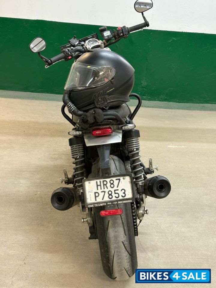 Mettalic Steel Grey Triumph Speed Twin 1200 Mettalic Steel Grey Triumph Speed Twin 1200