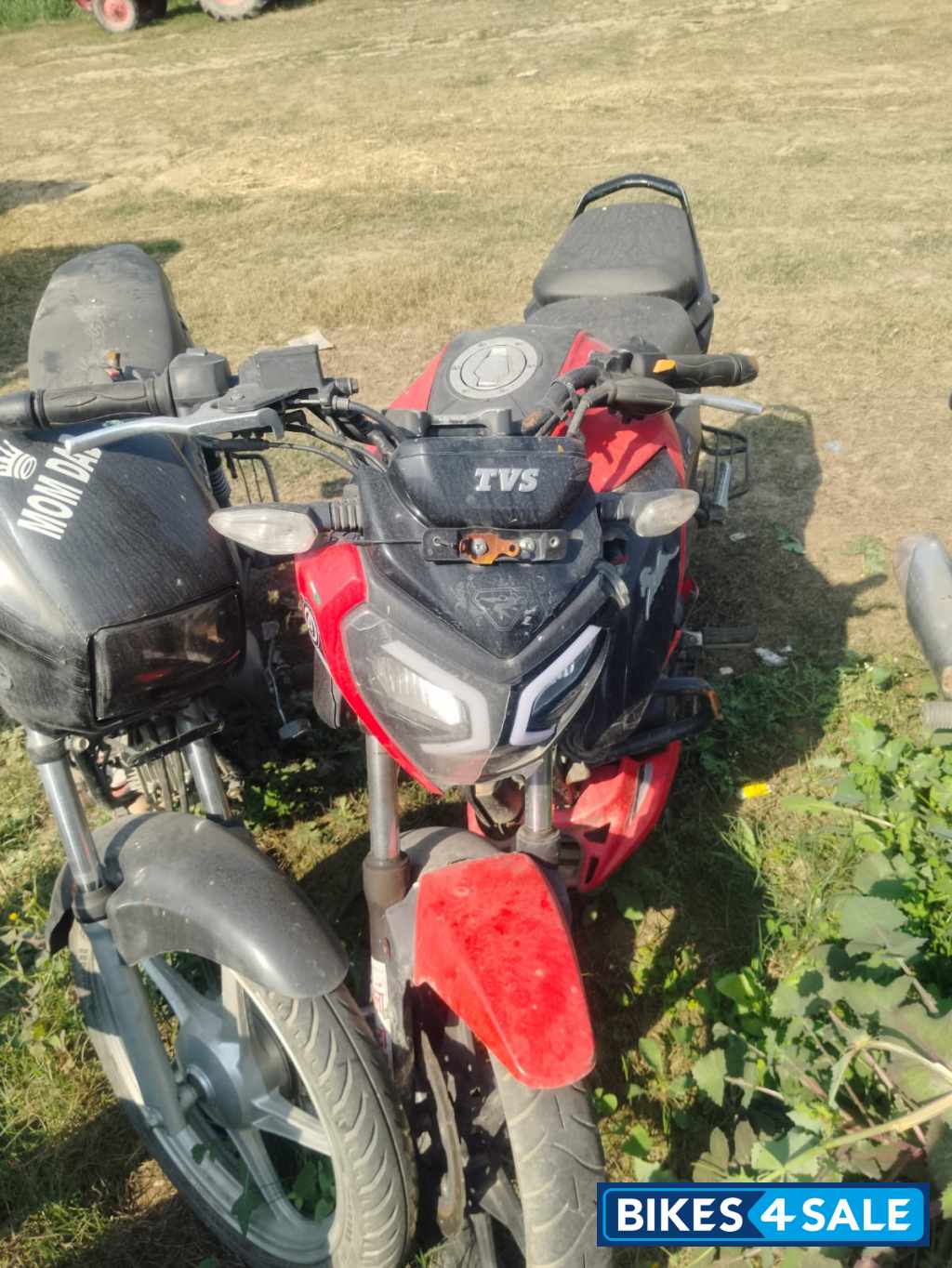 TVS Raider Split Seat