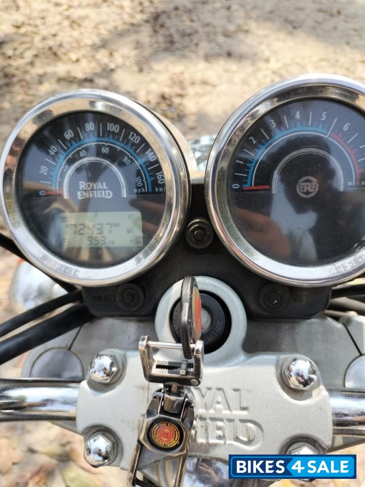 Lightening Royal Enfield Thunderbird 350