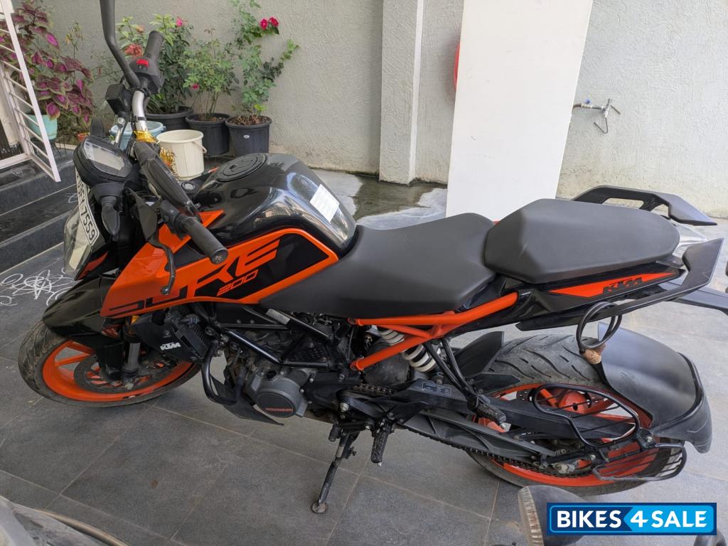 KTM Duke 200