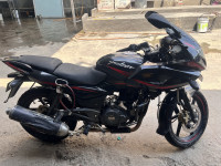 Bajaj Pulsar 220F