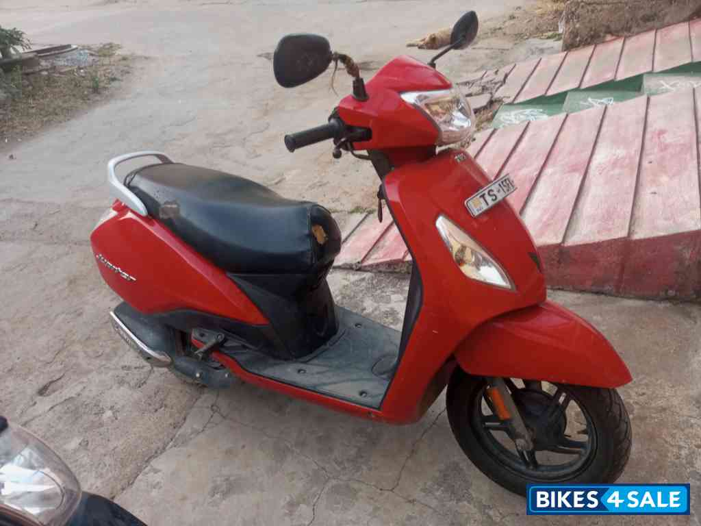 Red TVS Jupiter