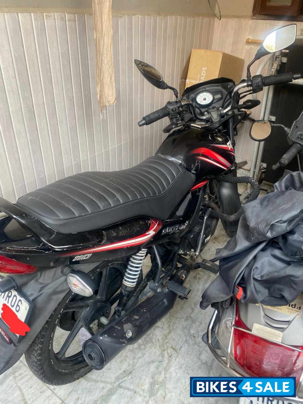 Black TVS Star City Plus