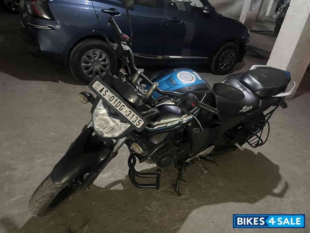 Blue Yamaha FZ-S FI V2