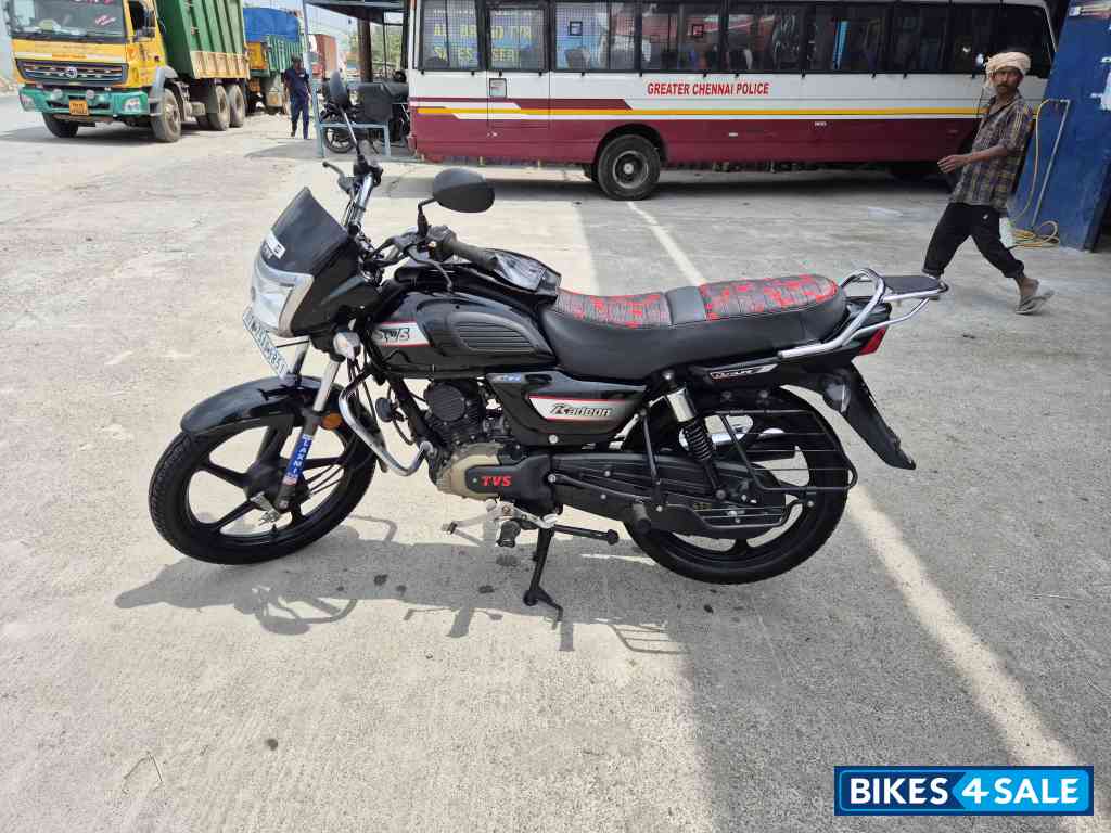Black TVS Radeon
