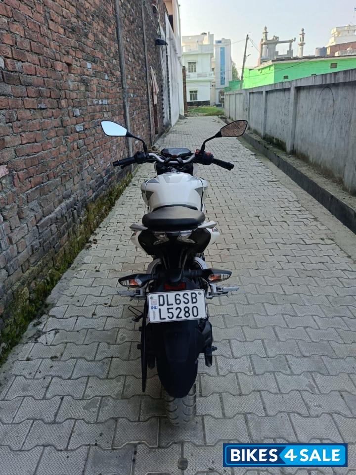 Bajaj Pulsar N160