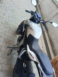Bajaj Pulsar N160