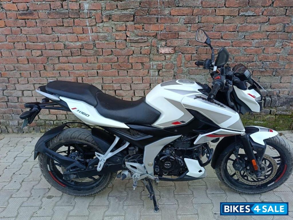 Bajaj Pulsar N160