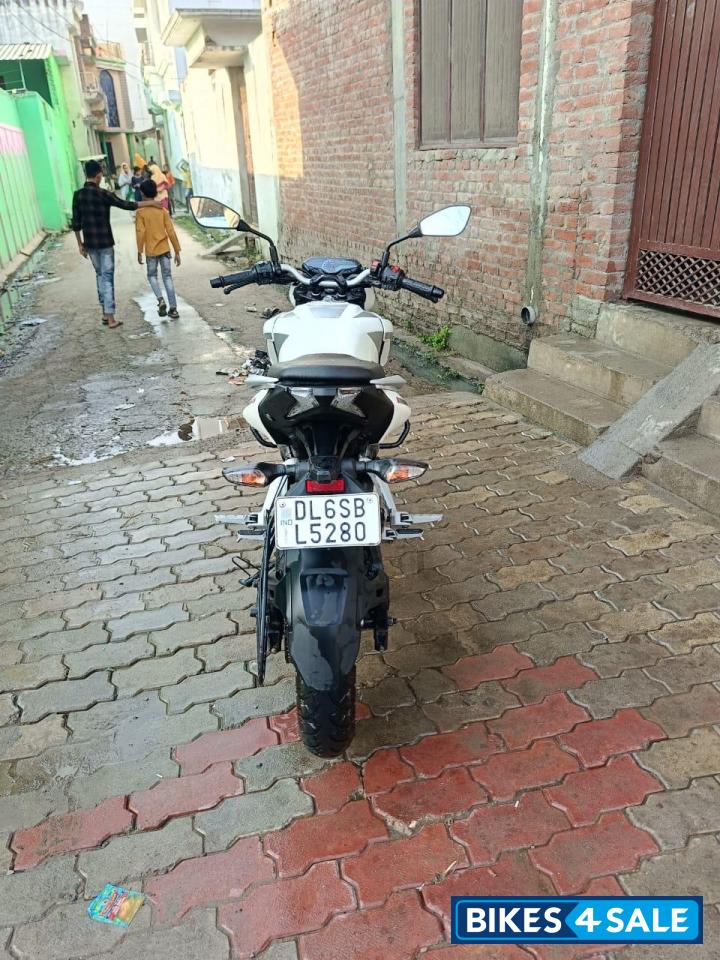 Bajaj Pulsar N160