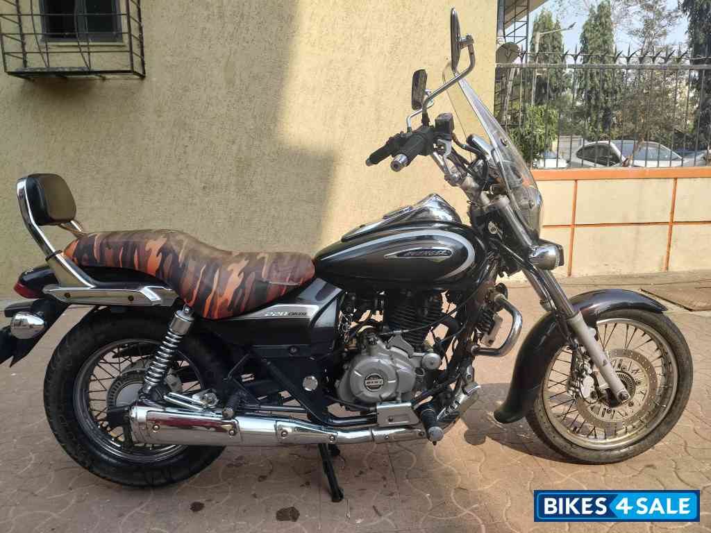 Bajaj Avenger Cruise 220 BS6