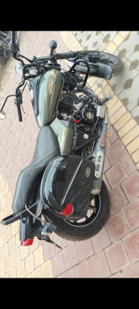 Bajaj Avenger Street 220